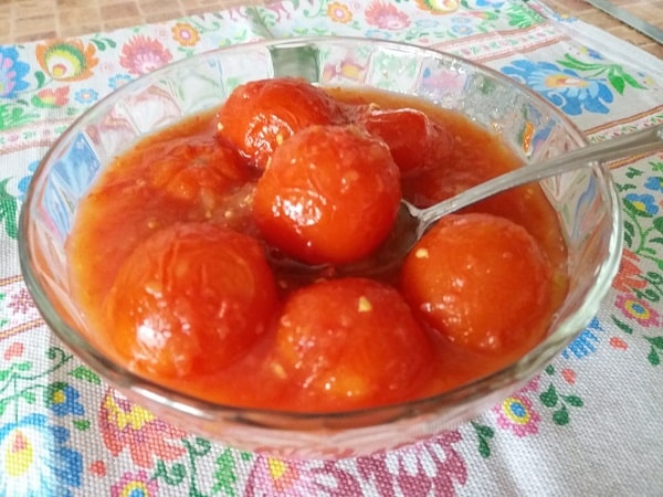 kak-konservirovat-pomidory-v-sobstvennom-soku