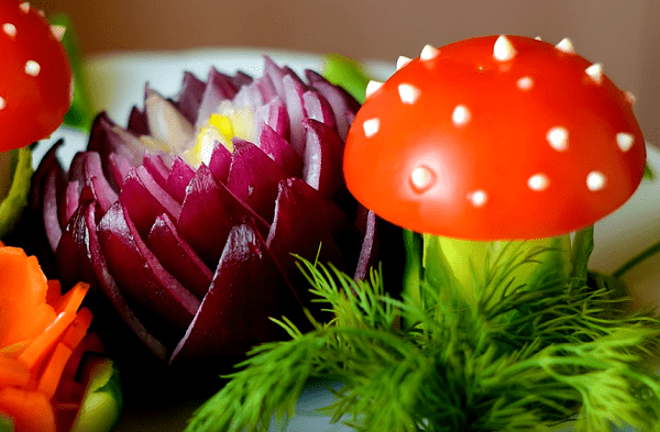 Украшения на праздничный стол из овощей и фруктов