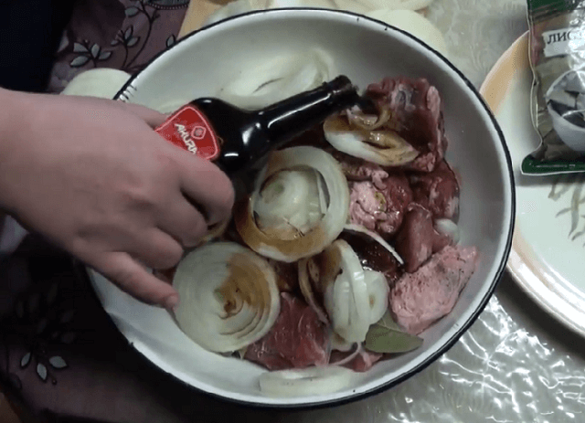 Шашлык из свинины — 8 лучших рецептов маринада, чтобы мясо было мягким и сочным